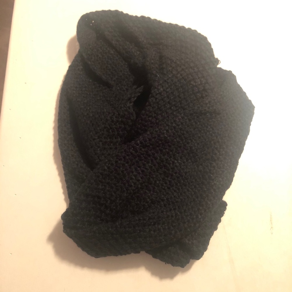 Black chunky knit infinity scarf